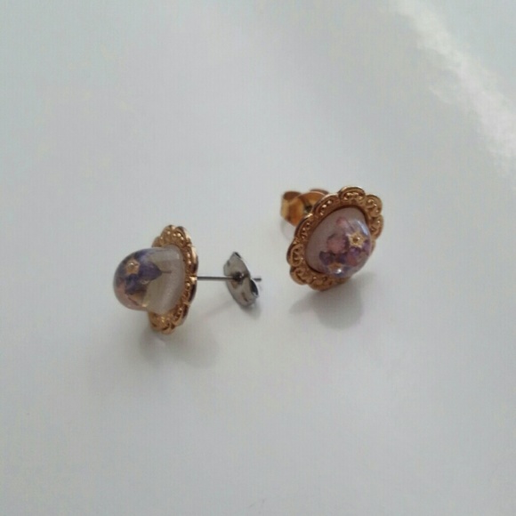 Captured Flower Earrings - Picture 5 of 6